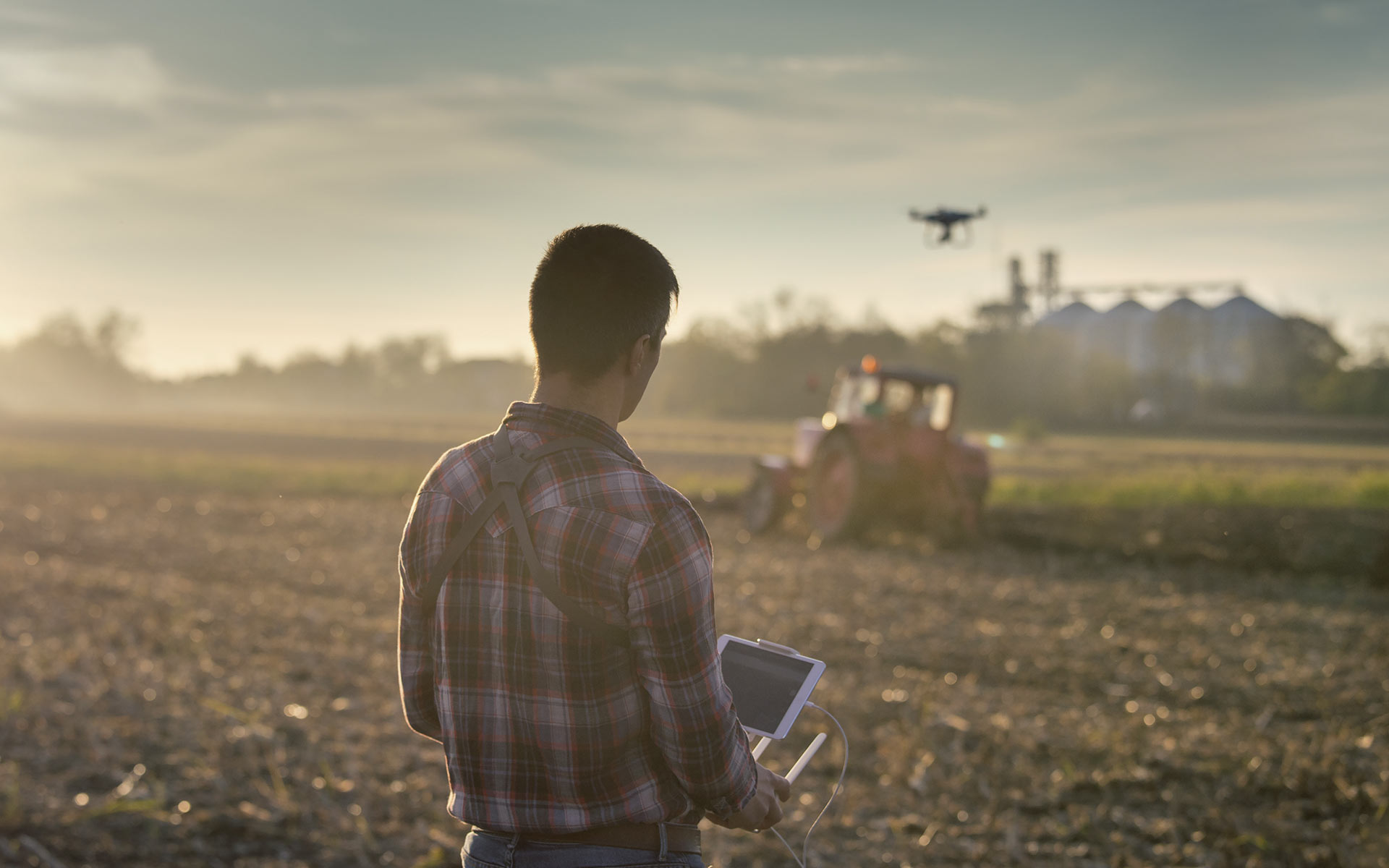 DRONE-OUTSIDE-FARMING